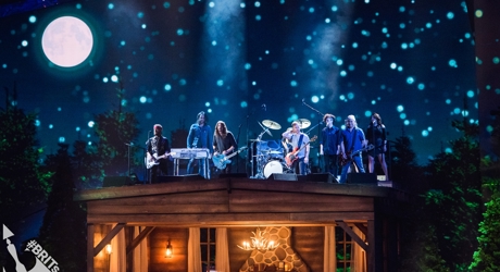 Foo Fighters on stage at The BRIT<span class='lowercase'>s</span> 2018