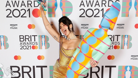 Dua Lipa (1)