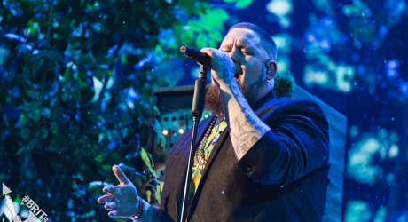 Rag'n'Bone Man performing at The BRIT<span class='lowercase'>s</span> 2019