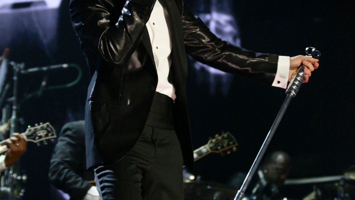 Watch: Justin Timberlake perform 'Mirrors' at the 2013 Awards