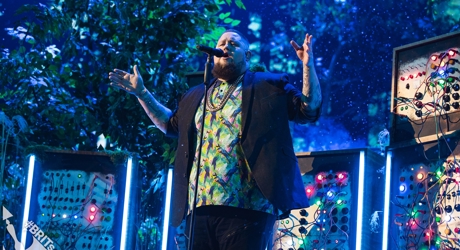 Rag'n'Bone Man performing at The BRIT<span class='lowercase'>s</span> 2019 (1)