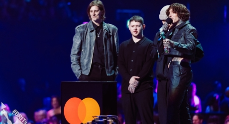 BMTH win Alt/Rock Act