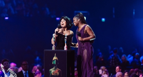 RAYE wins Best New Artist