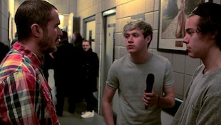 Zane Lowe goes backstage with Harry & Niall from One Direction