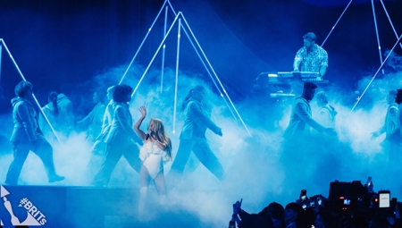 Calvin and Ellie perform at BRITs 2024!