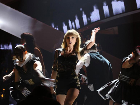 2013_performances_gallery_cover_15149