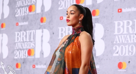 Jorja Smith on The BRIT<span class='lowercase'>s</span> 2019 Red Carpet
