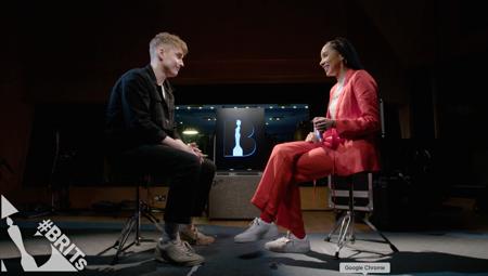 Sam Fender chats to Yasmin Evans (1)