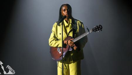 Cat Burns Performs at the 2023 BRITs Rising Star Sessions