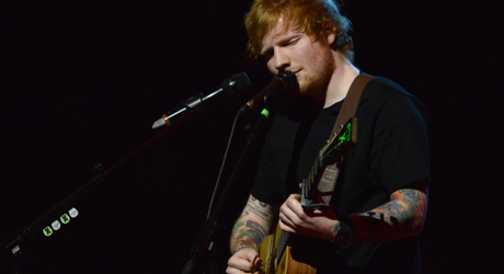 Ed Sheeran Live At The BRIT Awards 2015 (4)