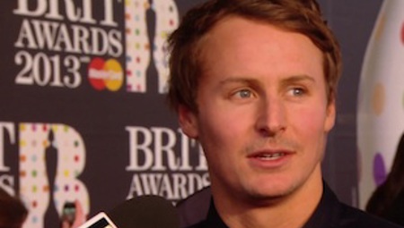 Ben Howard stops to chat with Rizzle Kicks on the 2013 red carpet