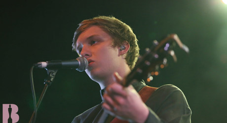 Ezra_Performing_2_16640