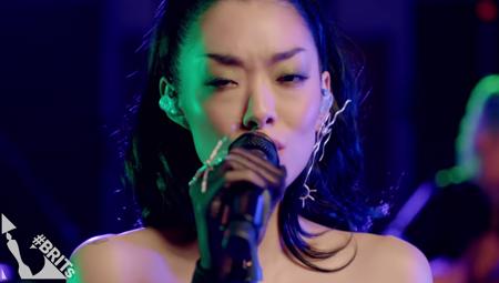 Rina Sawayama performance