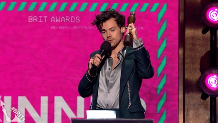 Harry Styles Receiving the Award for Best Pop/R&B Act