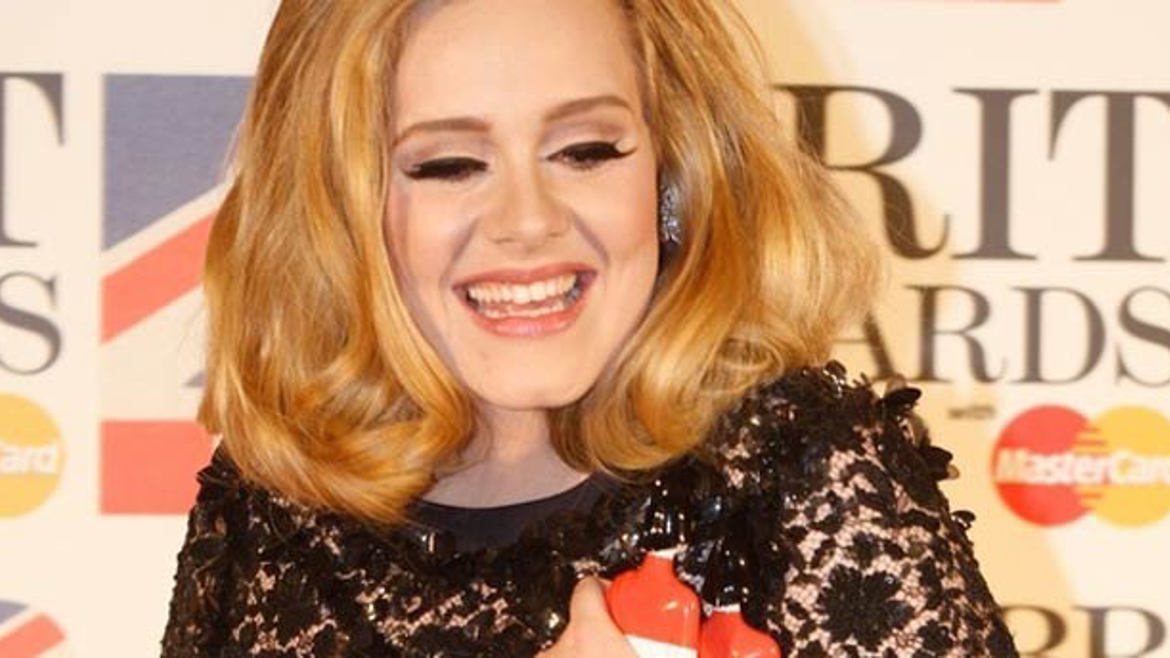 Adele (1)