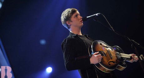 George Ezra live at The BRIT Awards 2015 (1)