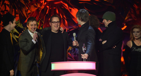 Kaiser Chiefs & Vic Reeves - BRITs 2006