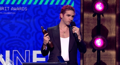 Fontaines D.C. Receiving the Award for International Group