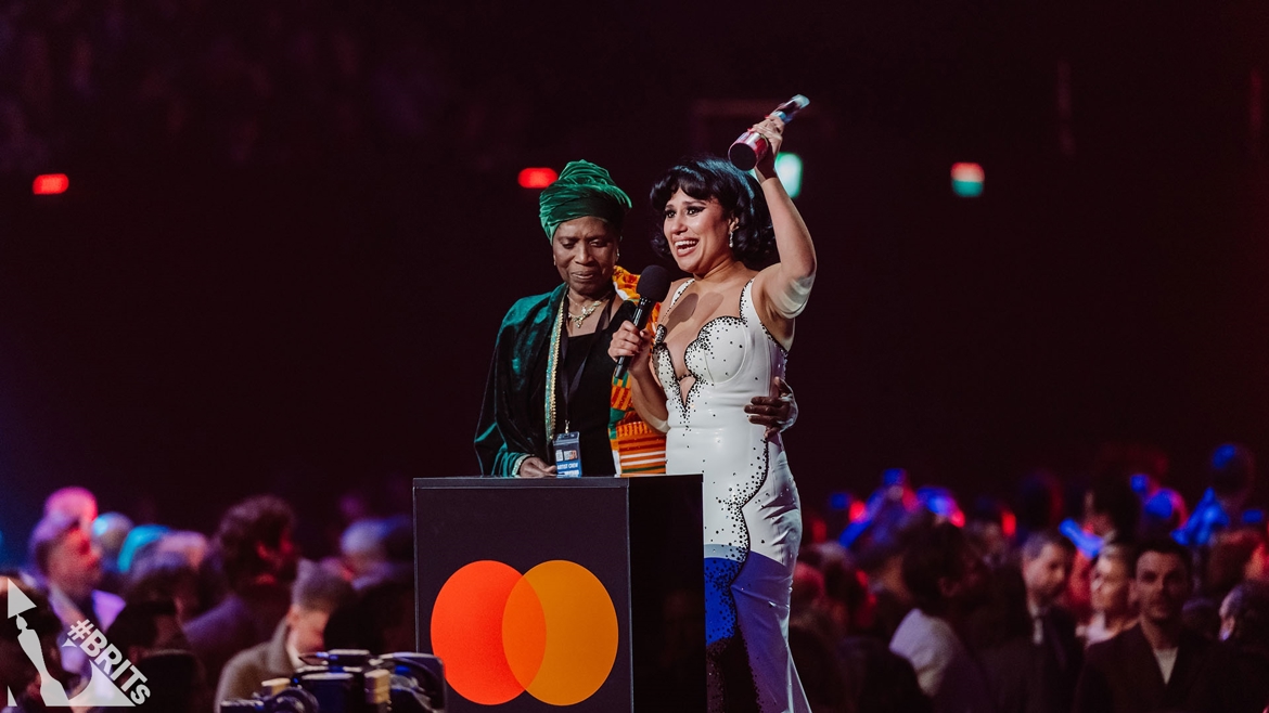 RAYE wins Mastercard Album