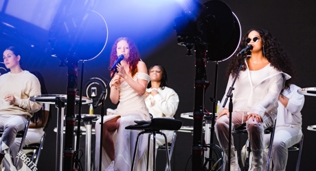 Jess Glynne performing at The BRIT<span class='lowercase'>s</span> 2019 (1)