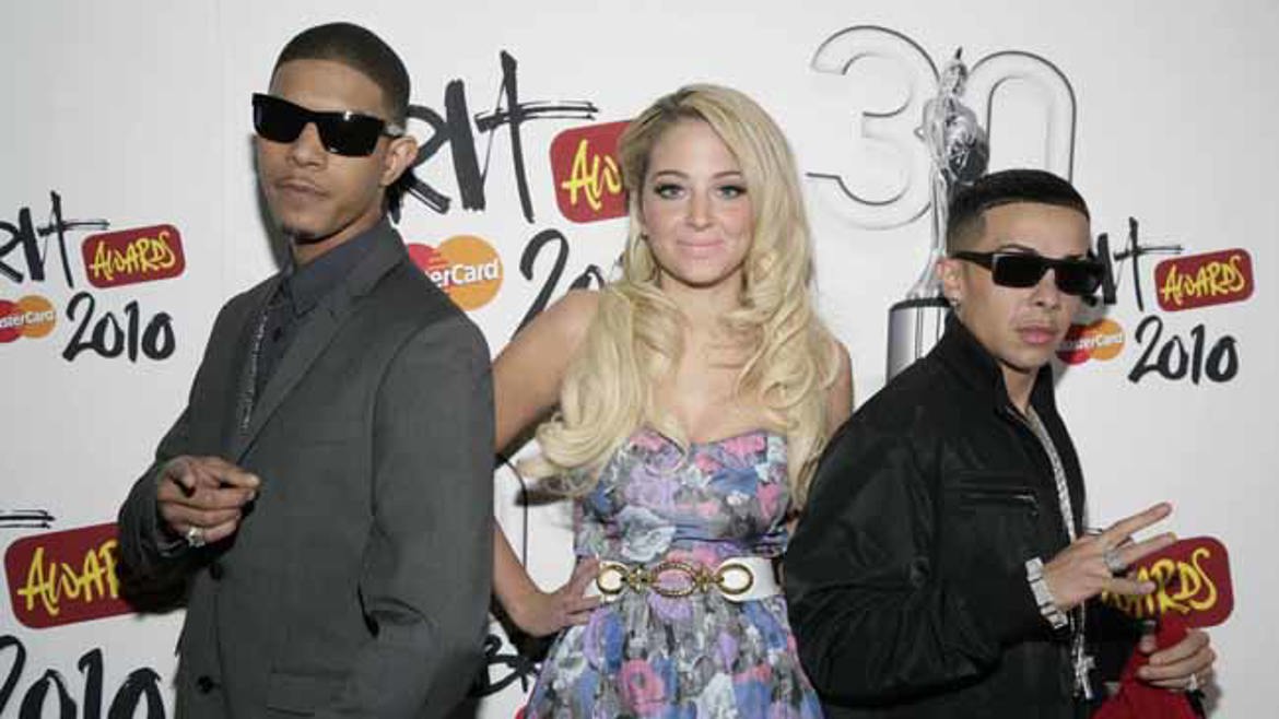 N-Dubz_BackStage_Launch_4
