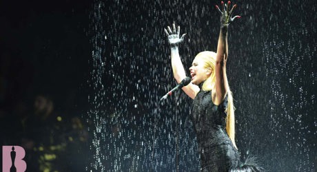 Paloma Faith live at The BRIT Awards 2015 (5)