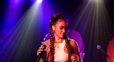 Joy Crookes performs for BRITs Week 2022! Photo by Aaron Parsons (2)
