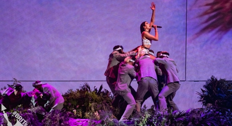 Dua Lipa performing at The BRIT<span class='lowercase'>s</span> 2019 (1)