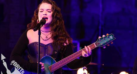 Lola Young | BRITs Rising Star (4)