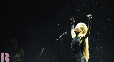 Paloma Faith live at The BRIT Awards 2015 (9)
