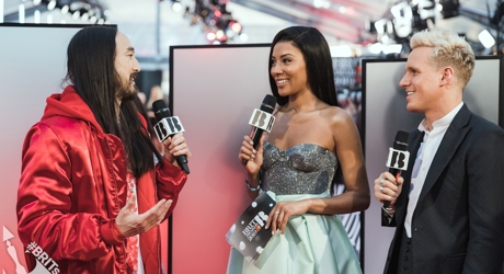 Steve Aoki on The BRIT<span class='lowercase'>s</span> 2019 Red Carpet