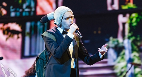 The 1975 performing at The BRIT<span class='lowercase'>s</span> 2019 (2)
