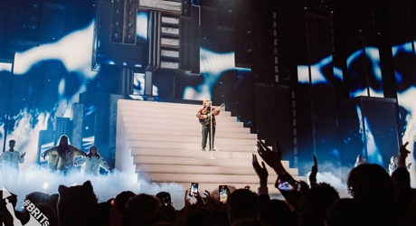 Lewis Capaldi performs 'Forget Me'.