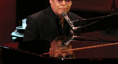 Elton John performing at BRITs Icon Award Show (5)