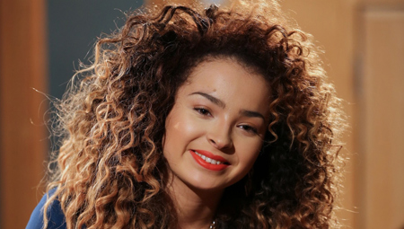 Ella Eyre at Abbey Road 2_13676