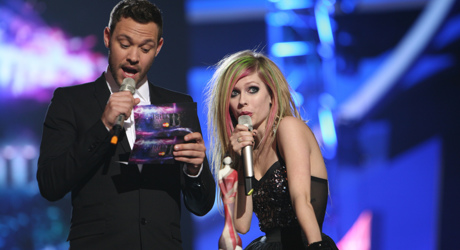 Will Young & Avril Lavigne - The BRITs 2011