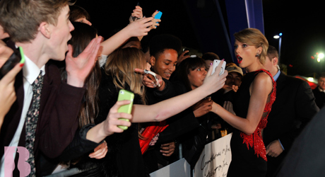 The BRIT Awards 2015 Red Carpet (17)