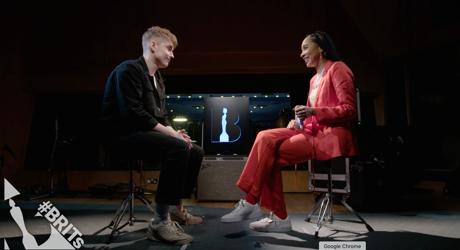 Sam Fender chats to Yasmin Evans